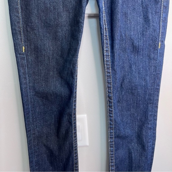 True Religion Straight Leg Dark Wash Jeans Size 26 - Picture 3 of 16